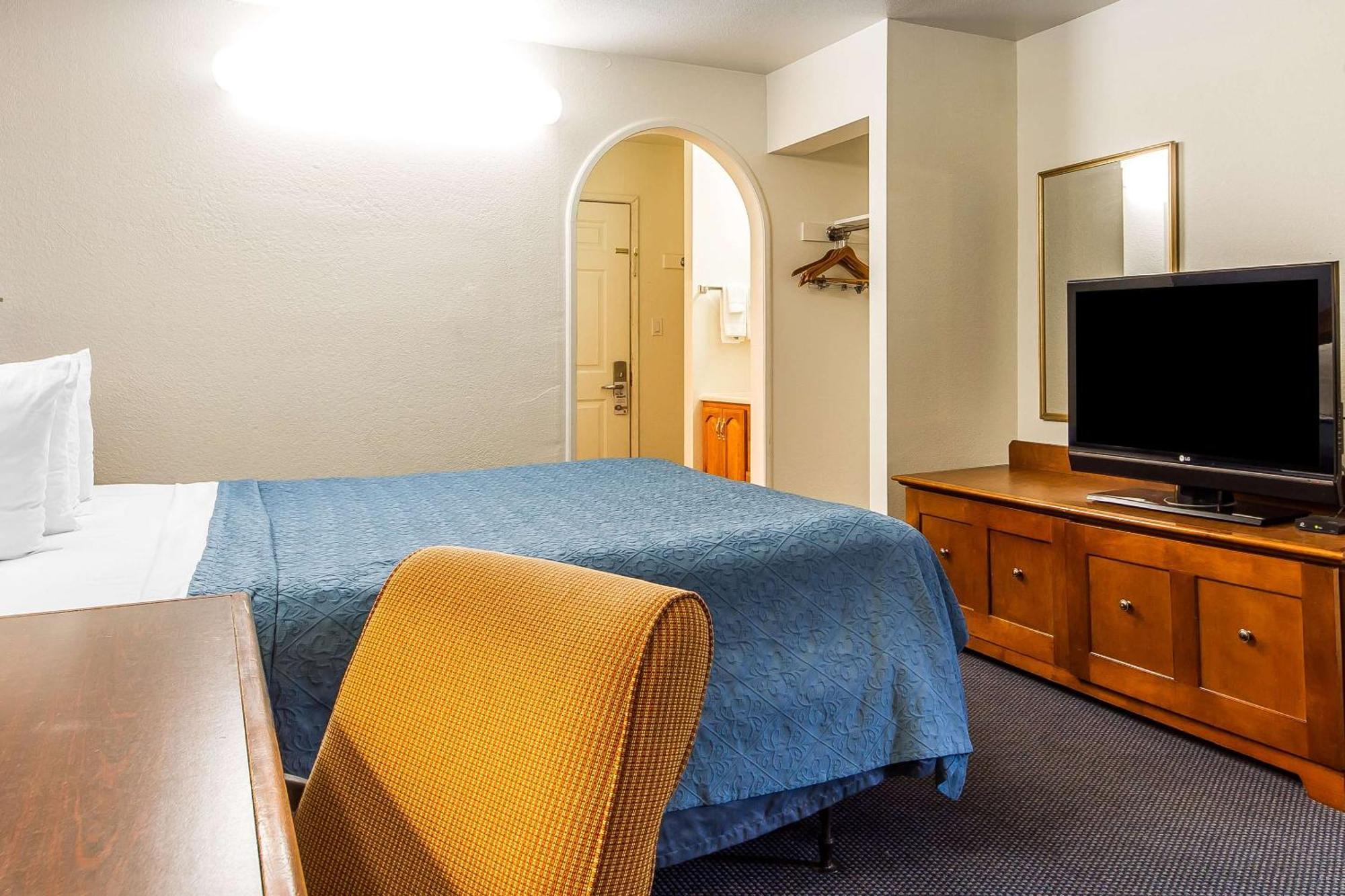 Rodeway Inn Auburn Eksteriør bilde